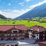 Ξενοδοχείο Alpeiner - Nature Tirol 4*