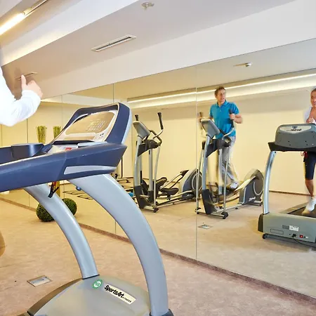 Готель Alpeiner - Nature Tirol 4*