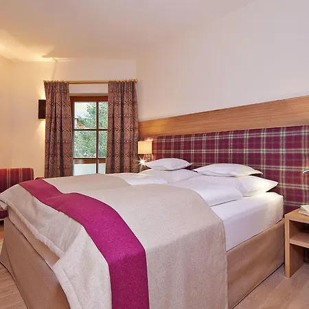 Alpeiner - Nature Tirol 4* Нойштіфт-ім-Штубайталь