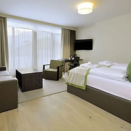 Alpeiner - Nature Tirol Нойштіфт-ім-Штубайталь