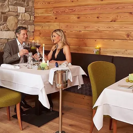 Alpeiner - Nature Tirol Готель 4*