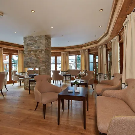 Готель Alpeiner - Nature Tirol Нойштіфт-ім-Штубайталь