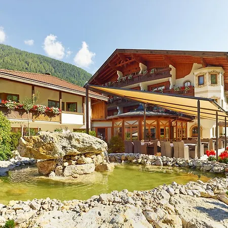 Alpeiner - Nature Tirol Готель 4*