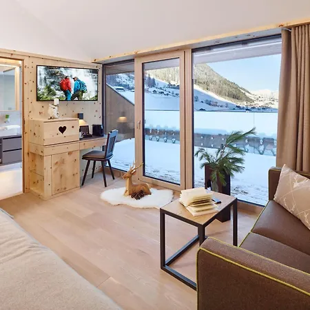 Hotel Alpeiner - Nature Tirol Neustift im Stubaital